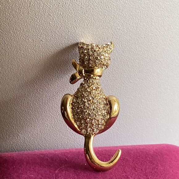 💛 Gold Plated Napier CZ Cat Brooch - Picture 3 of 7
